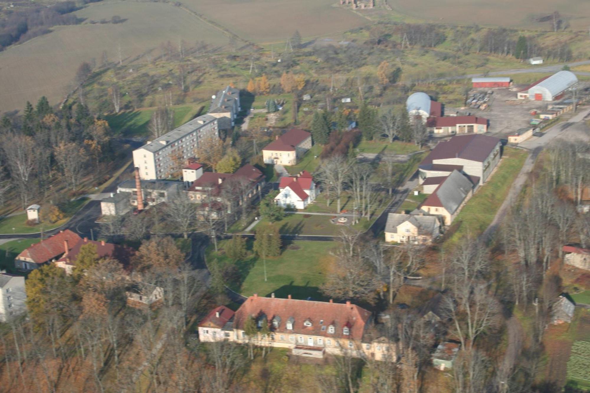 Kalna Ligzda Hotel Smiltene Exterior photo